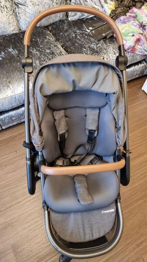 Maxi Cosi Nova3 Pushchair, Tinca car seat, Jade & isofix base