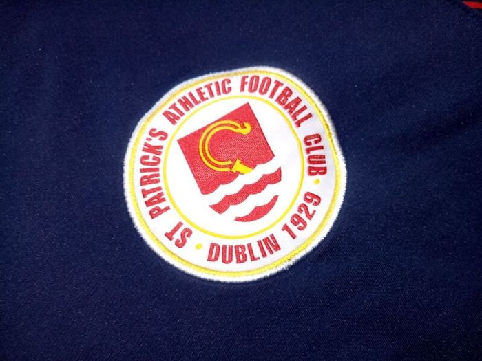 St. Patricks Athletic Umbro Training 1/3 Zip Top Size M