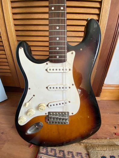 Squier Stratocaster Left handed