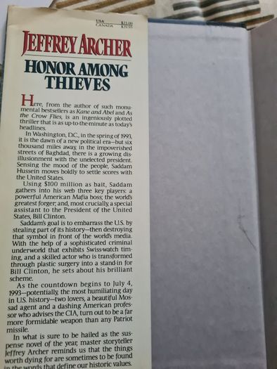 Honour Among Thieves. By Jeffry Archer. First Edition  1993.6.  First Reading. Hardback With Dustjacket In Good Condition.