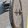 bike back wheel 28 inches Image 2