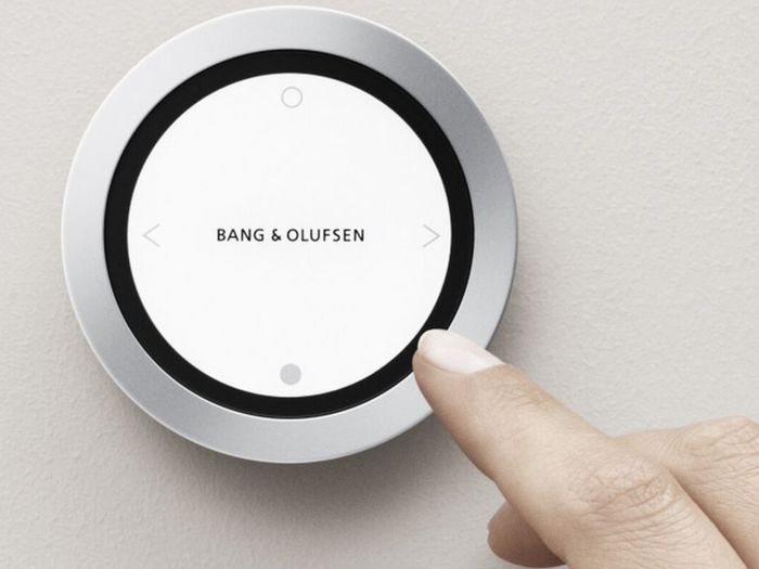 Bang & Olufsen Essence Remote wall mount