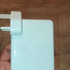 Apple 140W USB-C Power Adapter