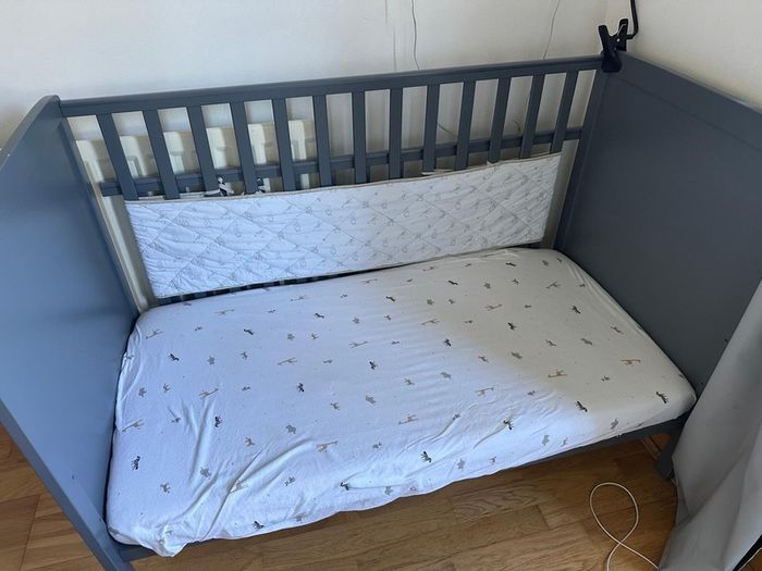 Baby Elegance Elle Cot Bed, Matress, sheets and Matress Protector