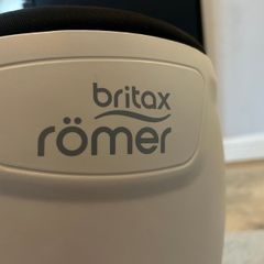 Britax Romer Dualfix 0-18kg