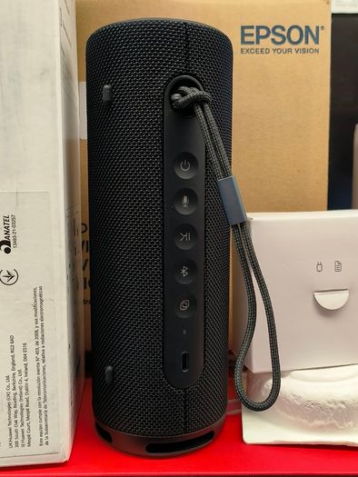 HUAWEI Sound Joy Portable Bluetooth Speaker, 79 dBA @2 m Devialet Quad Speakers, 26 Hour Playback, Shake Stereo Link Up, Obsidian Black