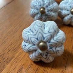11 porcelain blue and white door knobs