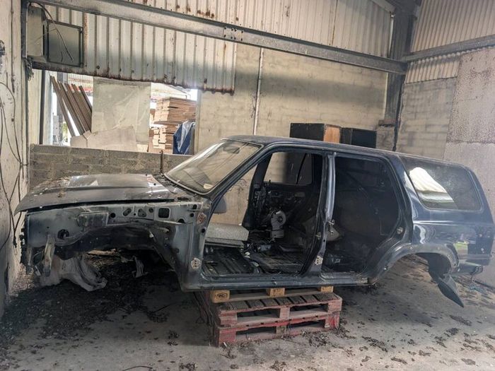 93 Toyota hilux surf project jeep