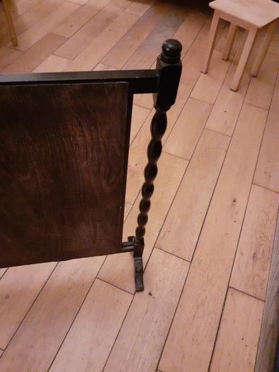 Antique fire guard.