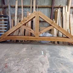 Feature Roof Trusses.