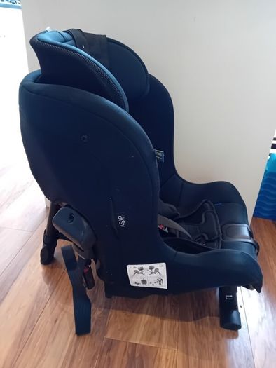 Axkid Minikid rear facing car seat