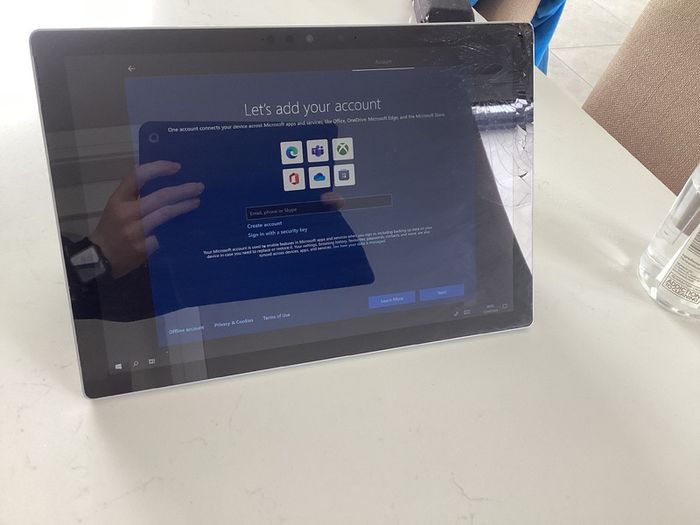 Microsoft Surface Pro 7 Bundle (i5 / 8GB / 128GB) - Cracked Glass but Touch/LCD 100% Perfect