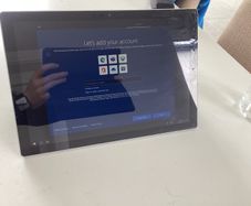 Microsoft Surface Pro 7 Bundle (i5 / 8GB / 128GB) - Cracked Glass but Touch/LCD 100% Perfect