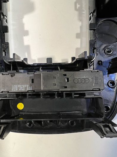 Audi A4 B8 Centre Console Gear Surround Trim Panel  2008 To 2014 8k0864261. A1l1b4