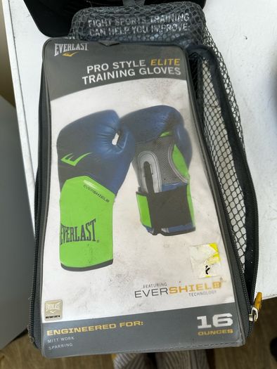 pro style boxing gloves