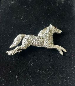 Brooch