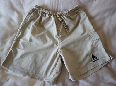 Le coq sportif Shorts, size S, BRAND NEW!