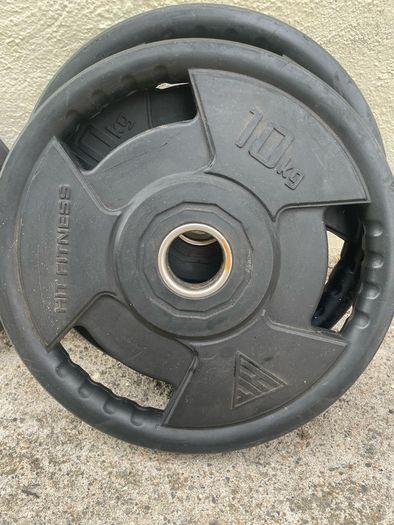 Full set of weights and 20kg Olympic bar