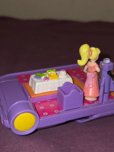 1998 Bluebird Polly Pocket Camera Wedding Set - Lights working