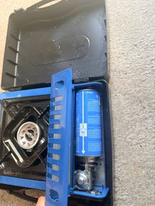 Single-burner camping gas stove 100 with Piezo ignition - 2,200 W