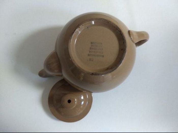 Stylish Small Teapot by Dudson Vitrified Stoneware, Hanley, England, Holds 300 ml, Half a Pint, A Lovely Utility Ware Piece