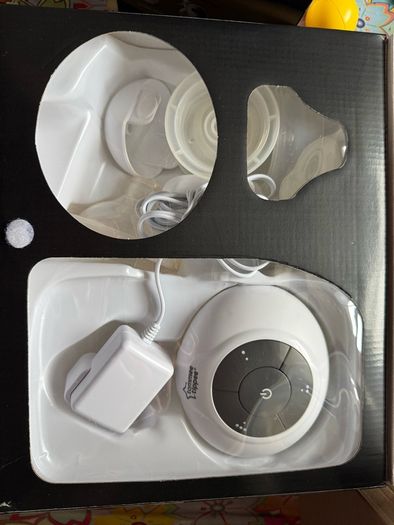 Tommee Tippee Closer to Nature Electric Breast Pump with extras