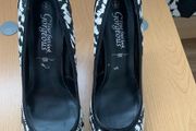 Women's shoes