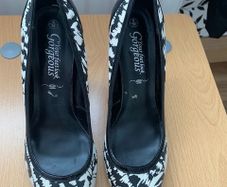 Women's shoes