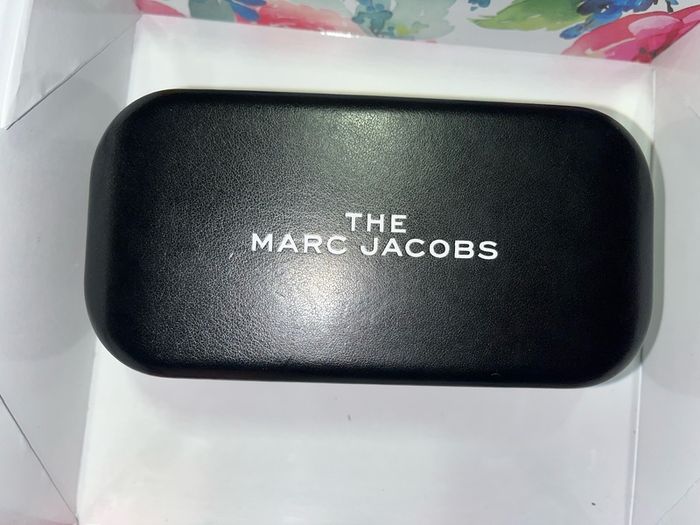 Marc Jacobs Sunglasses glasses Hard case