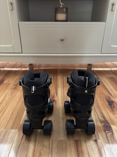 Roller skates black worn once or twice size uk 13-2 kids
