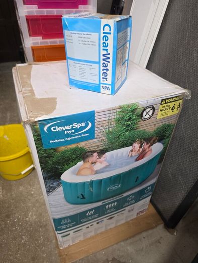 CleverSpa Inyo hot Tub