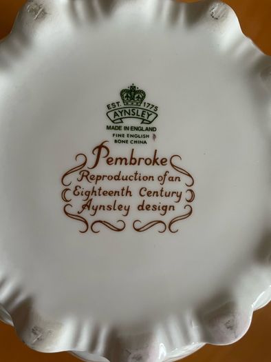 Vintage Aynsley Pembroke Planter and Potpourri Pots.