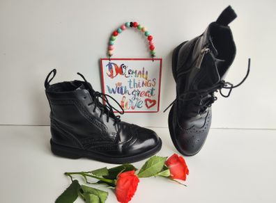 Dr Martens Delphine Black Leather Wingtip Combat Ankle Boots Size UK5 EU38 US7