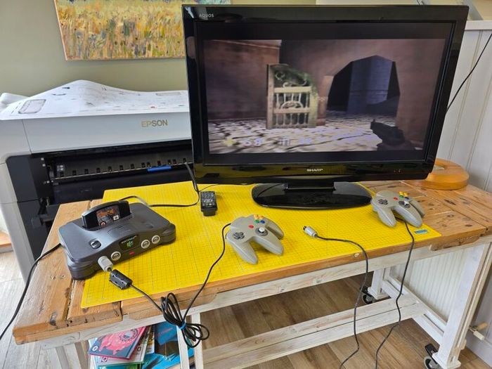 Nintendo 64 Boxed Console + Game