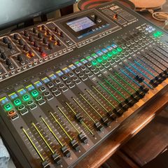 Soundcraft Si Impact digital mixer