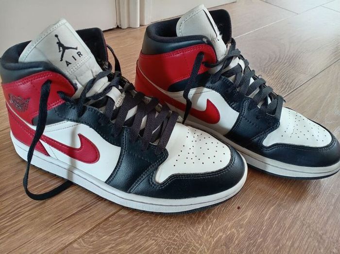 Nike Air Jordan 1