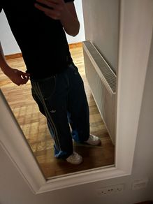 Adidas blue jeans 32