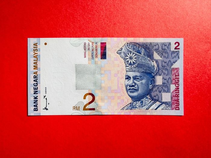 Malaysia  2  Ringgit. 1999 Pick. 40. ( Uncirculated).