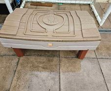 Sand and water table