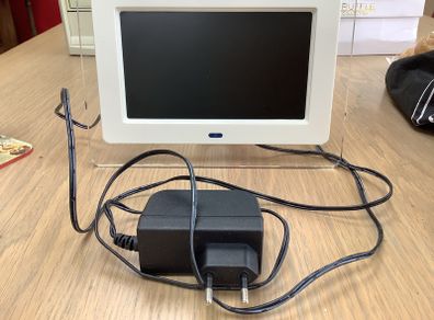 Digital frame