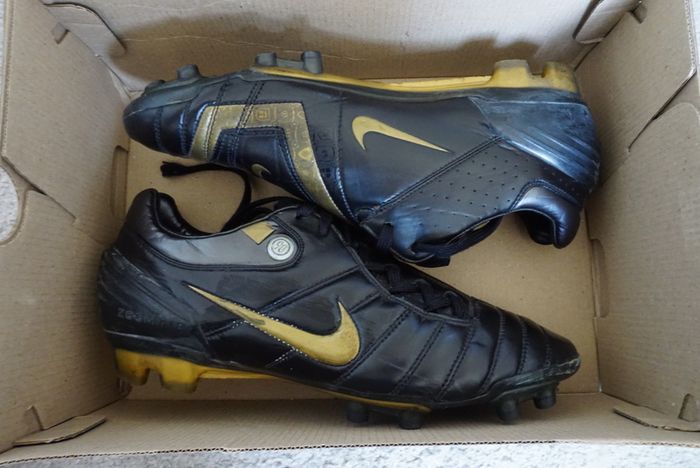 Football Boots Nike Total 90 Supremacy Black/Gold (2006) Size 7.5UK FG