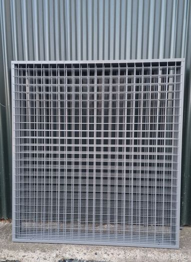 Mesh panels