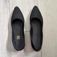 Ladies' Pump Shoes Size EU43 (More Like Size UK8)