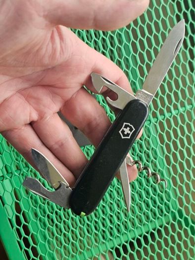 Vintage Elinox Victorinox Standard Discontinued Model Collectable 91mm Swiss Army Knife with Display Stand