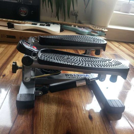 Exercise equipment  MINI STEPPER
