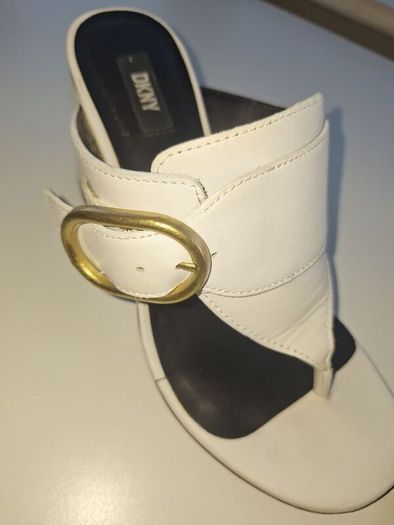 DKNY white leather sandal