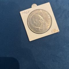 Queen Elizabeth 11 1965Crown Coin Winston Churchill