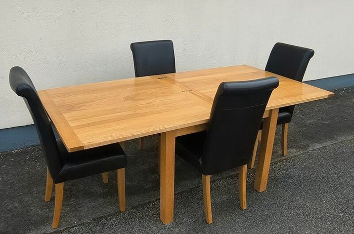 Oak Dining Table and 4 Chairs