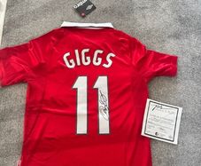 Signed Ryan Giggs jersey