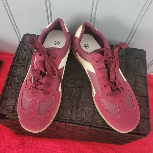 Women shoes size 38
